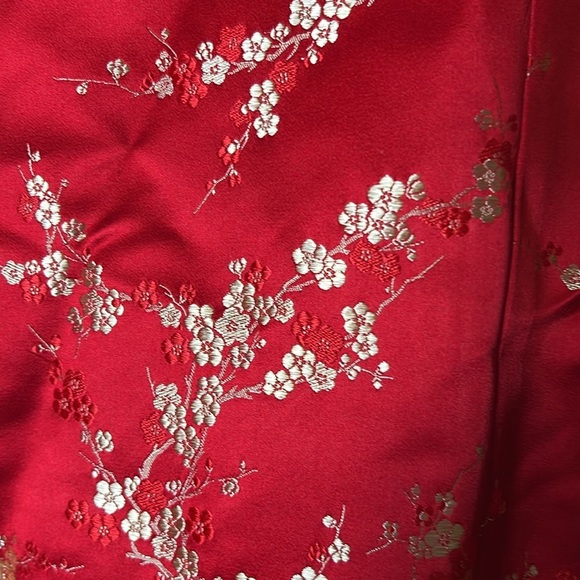 Victoria’s Secret Elegant Red Floral ,feminine, Oriental, Cheongsam Dress. - Picture 4 of 8